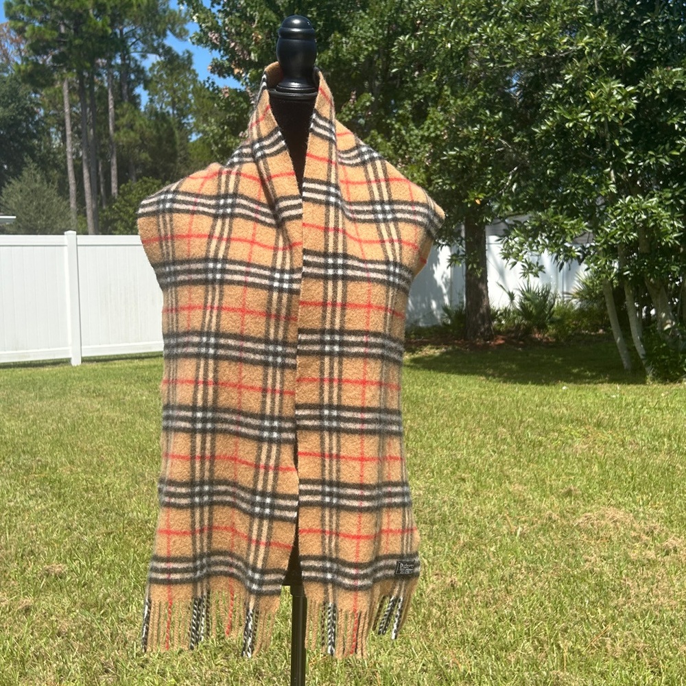 Burberrys Beige and Red Checkered Scarf - Picture 7 of 14